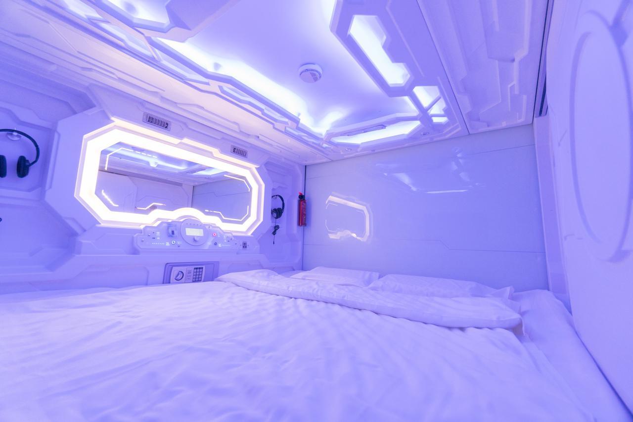 Seaview Capsule 2*